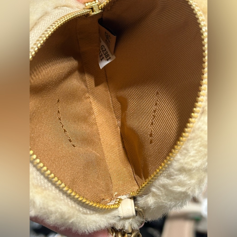 Coach Shearling Coin‎ Keychain - Picture 5 of 7